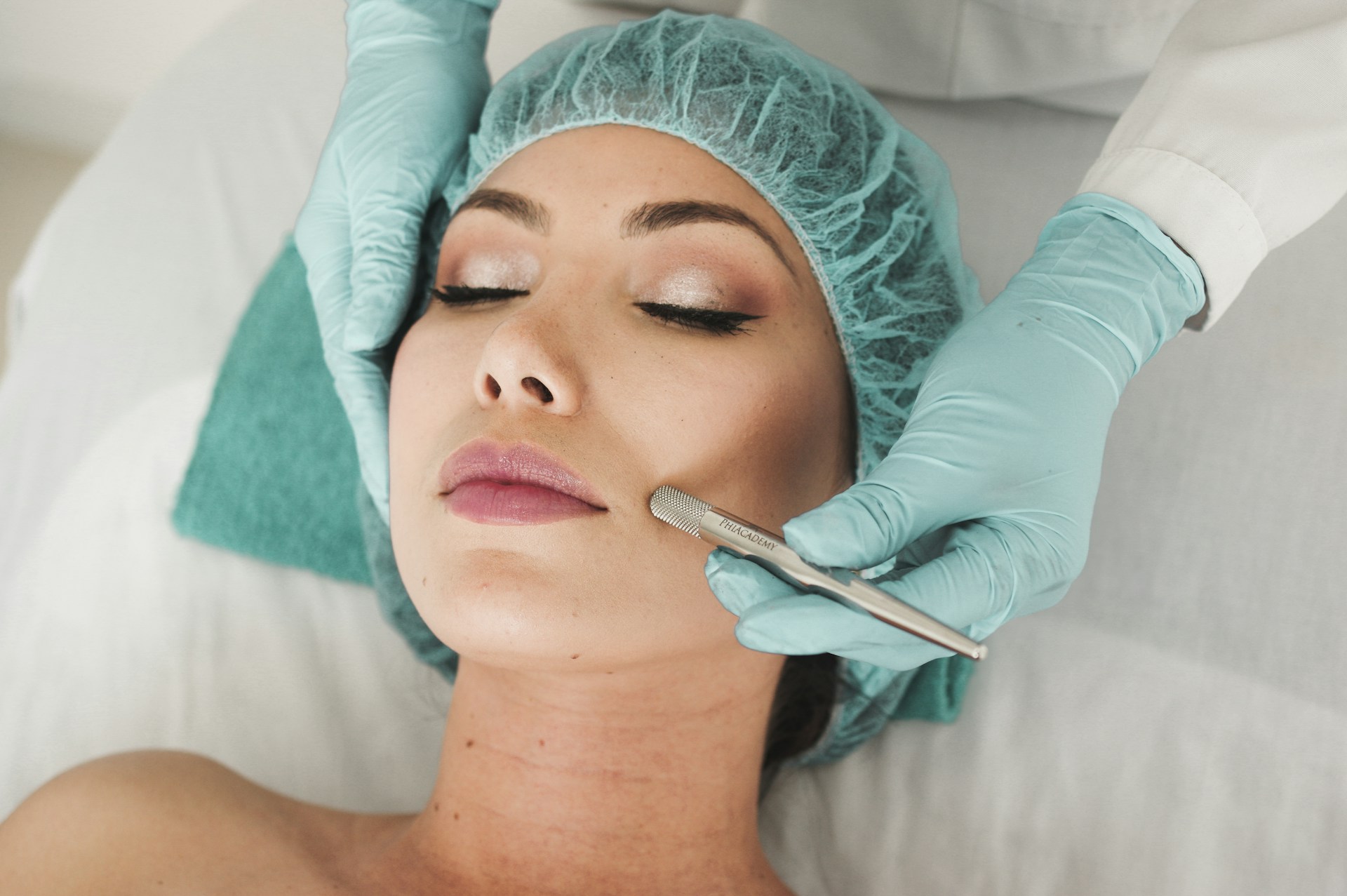 woman doing lipo